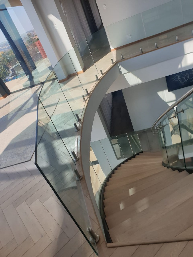 Curved Staircase Balustrade